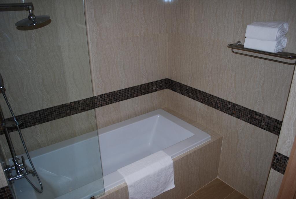 The Cliff Residence Condo Pattaya Pokoj fotografie