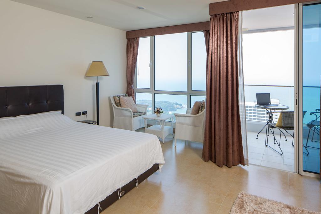 The Cliff Residence Condo Pattaya Pokoj fotografie