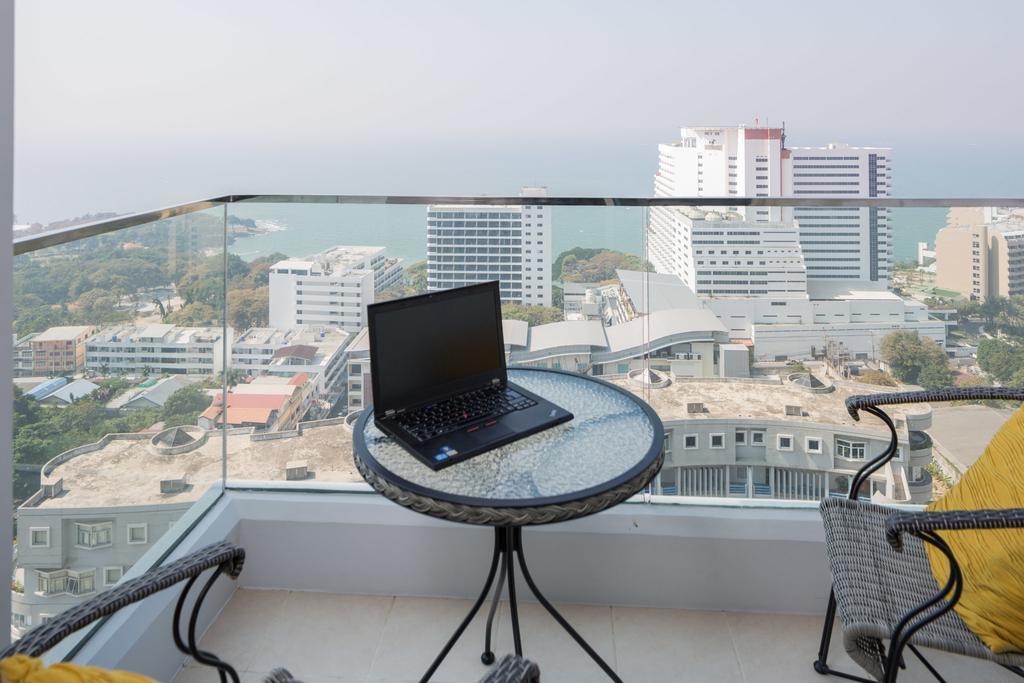 The Cliff Residence Condo Pattaya Pokoj fotografie
